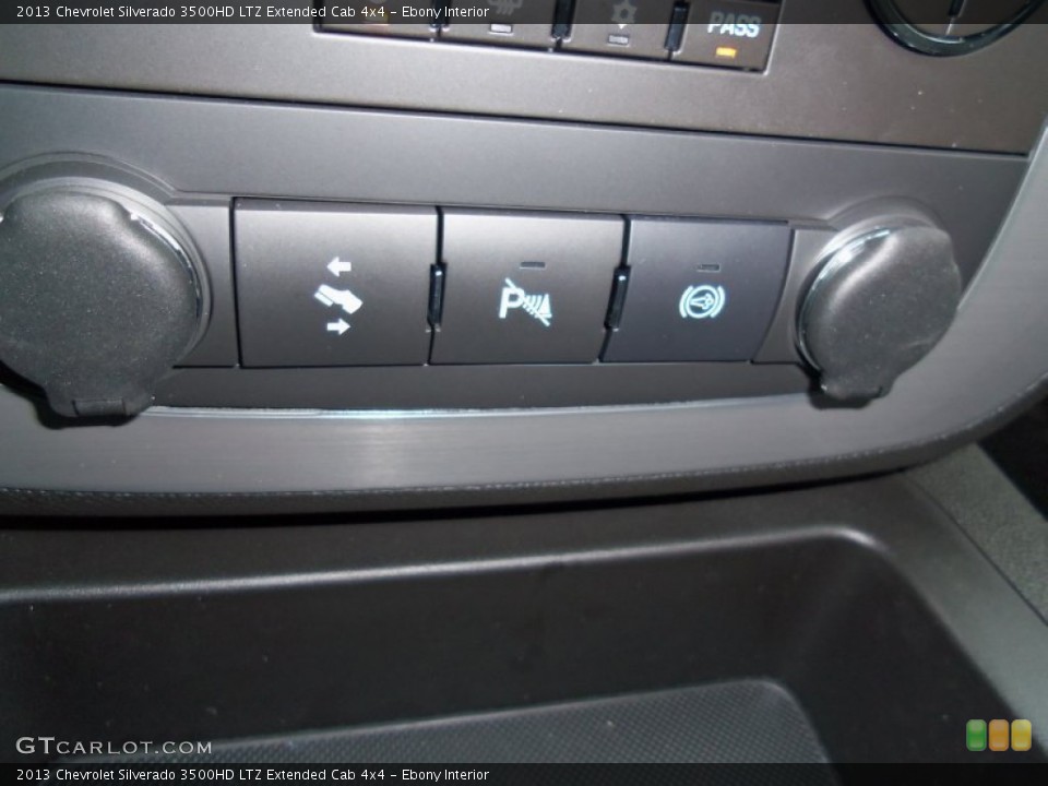 Ebony Interior Controls for the 2013 Chevrolet Silverado 3500HD LTZ Extended Cab 4x4 #76007923