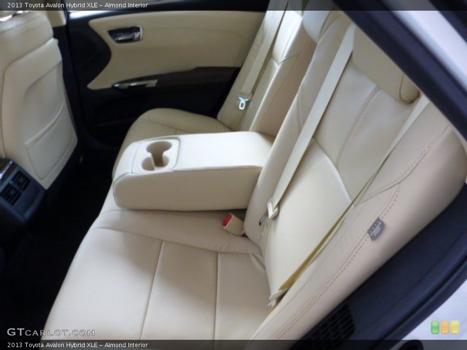 Almond Interior Rear Seat for the 2013 Toyota Avalon Hybrid XLE #76008499