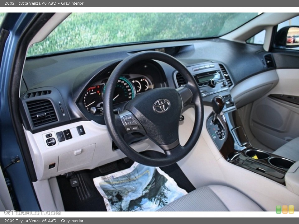 Gray Interior Photo for the 2009 Toyota Venza V6 AWD #76022142