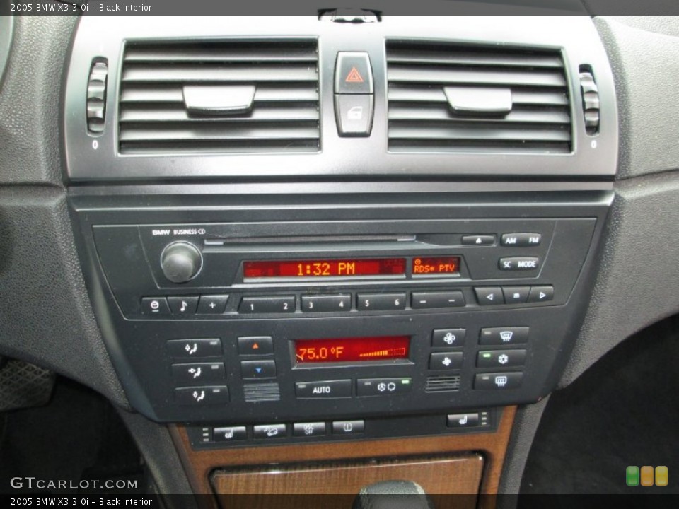 Black Interior Controls for the 2005 BMW X3 3.0i #76024329