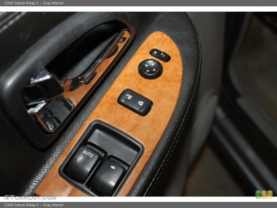 Gray Interior Controls for the 2006 Saturn Relay 3 #76029480