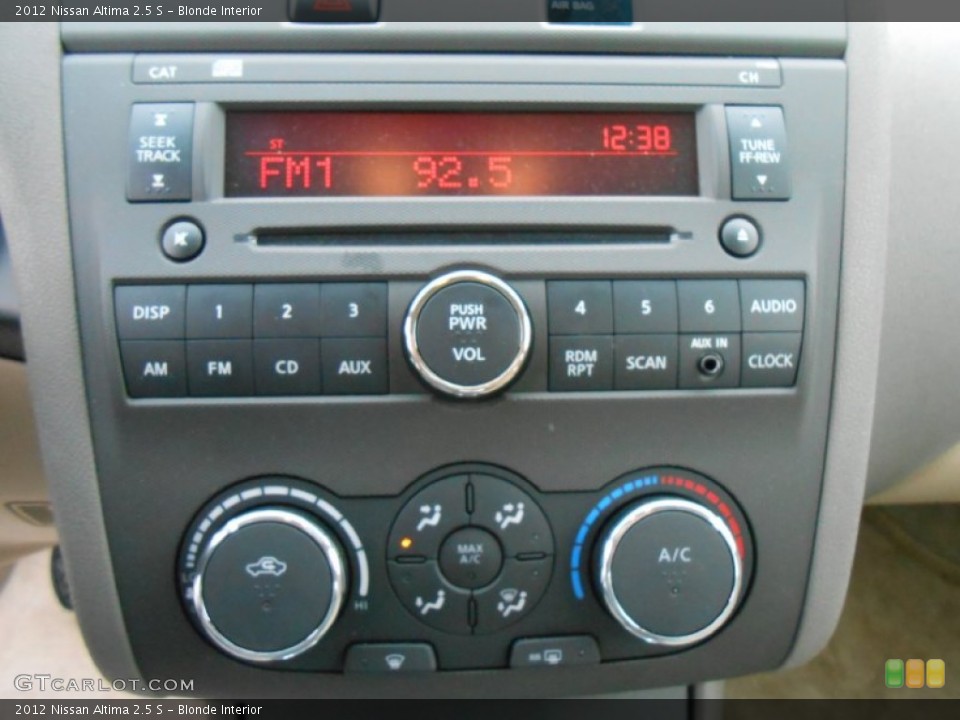 Blonde Interior Controls for the 2012 Nissan Altima 2.5 S #76039407
