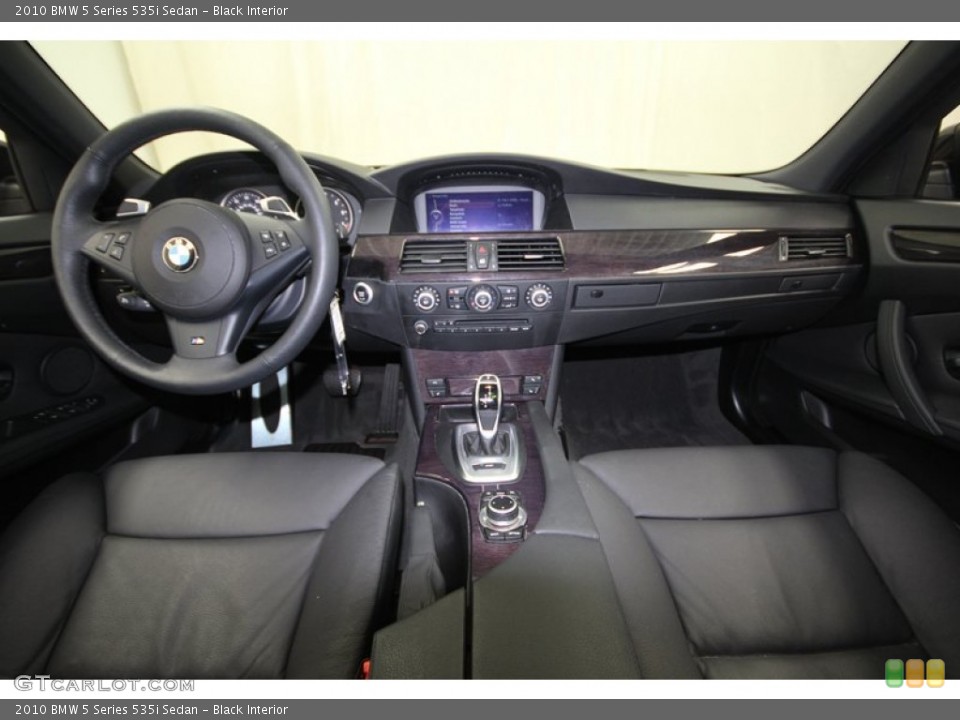 Black Interior Dashboard for the 2010 BMW 5 Series 535i Sedan #76051608