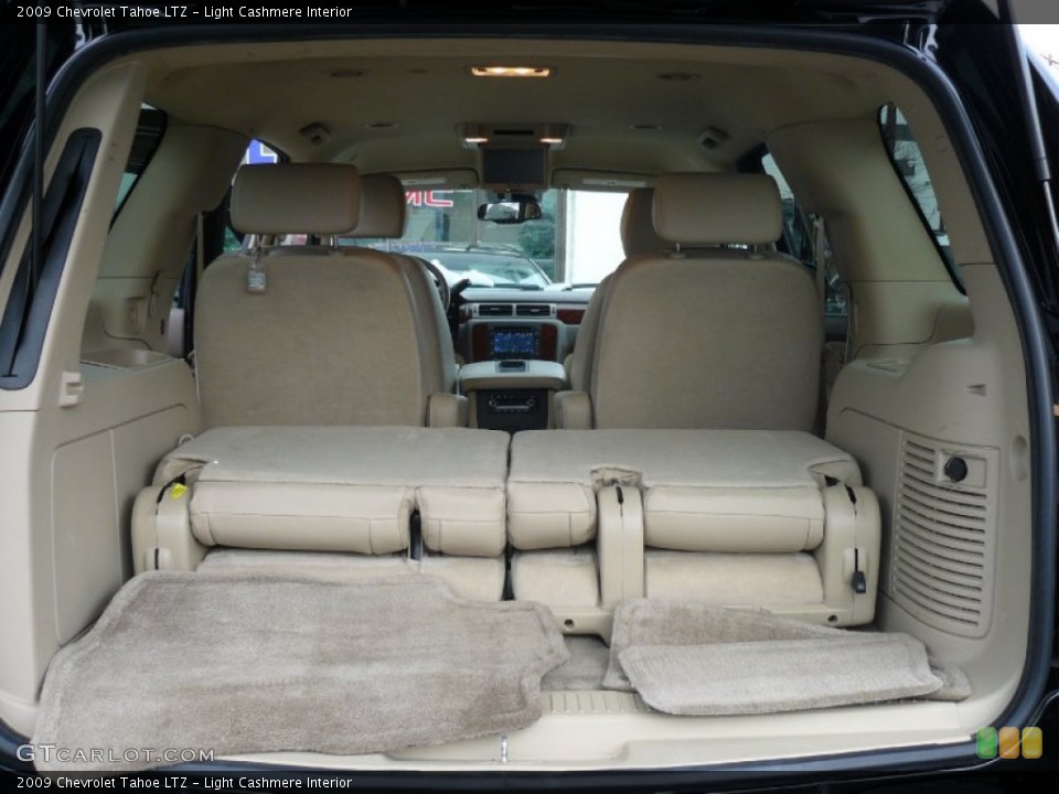 Light Cashmere Interior Trunk for the 2009 Chevrolet Tahoe LTZ #76076474