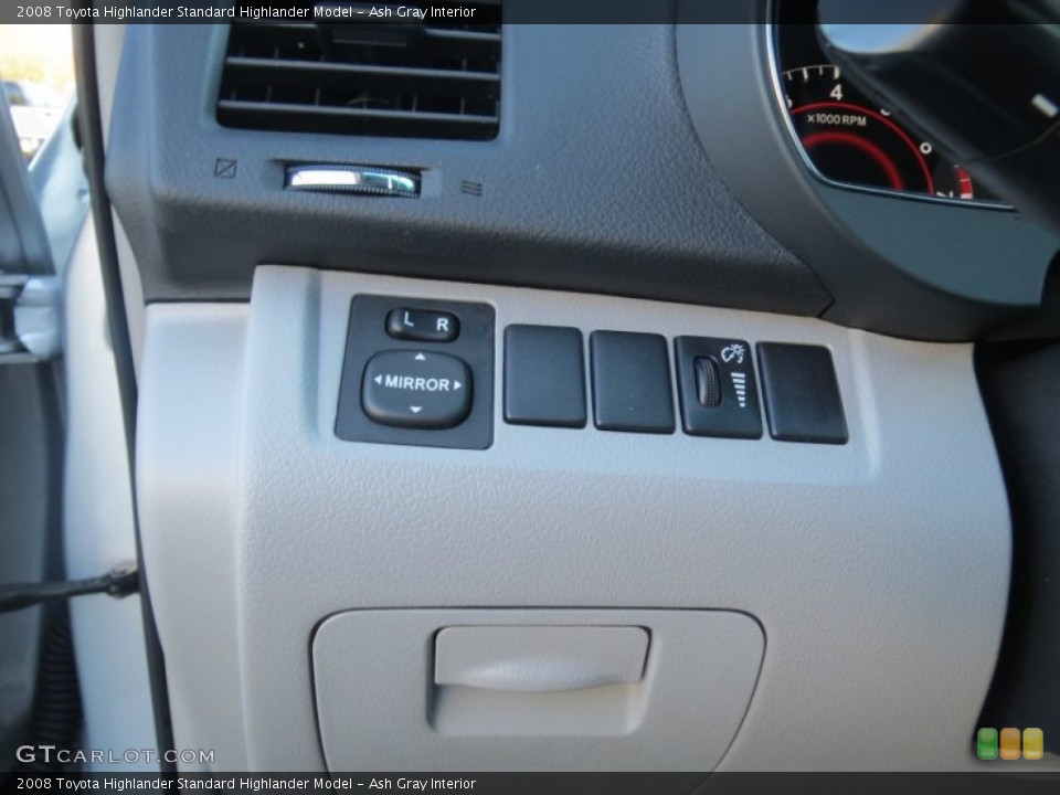 Ash Gray Interior Controls for the 2008 Toyota Highlander  #76081904