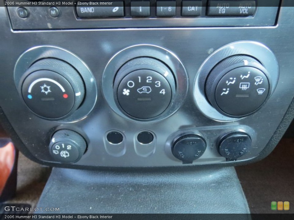 Ebony Black Interior Controls for the 2006 Hummer H3  #76082549