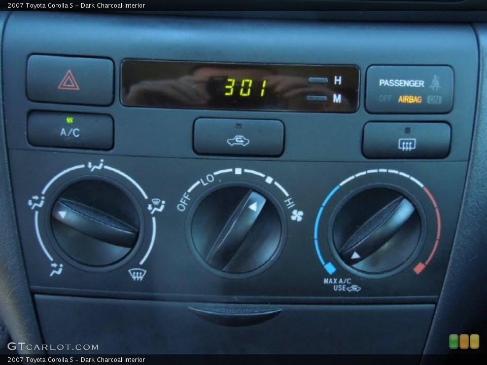 Dark Charcoal Interior Controls for the 2007 Toyota Corolla S #76112894