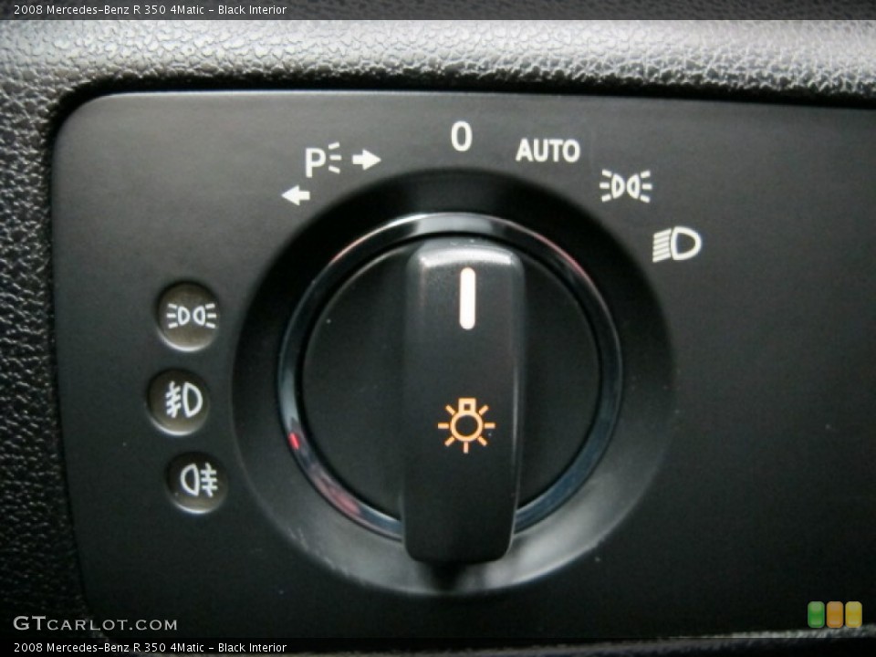 Black Interior Controls for the 2008 Mercedes-Benz R 350 4Matic #76114478