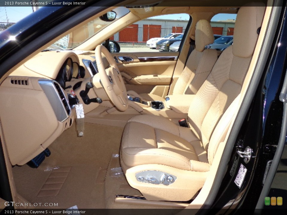 Luxor Beige Interior Photo for the 2013 Porsche Cayenne S #76126685