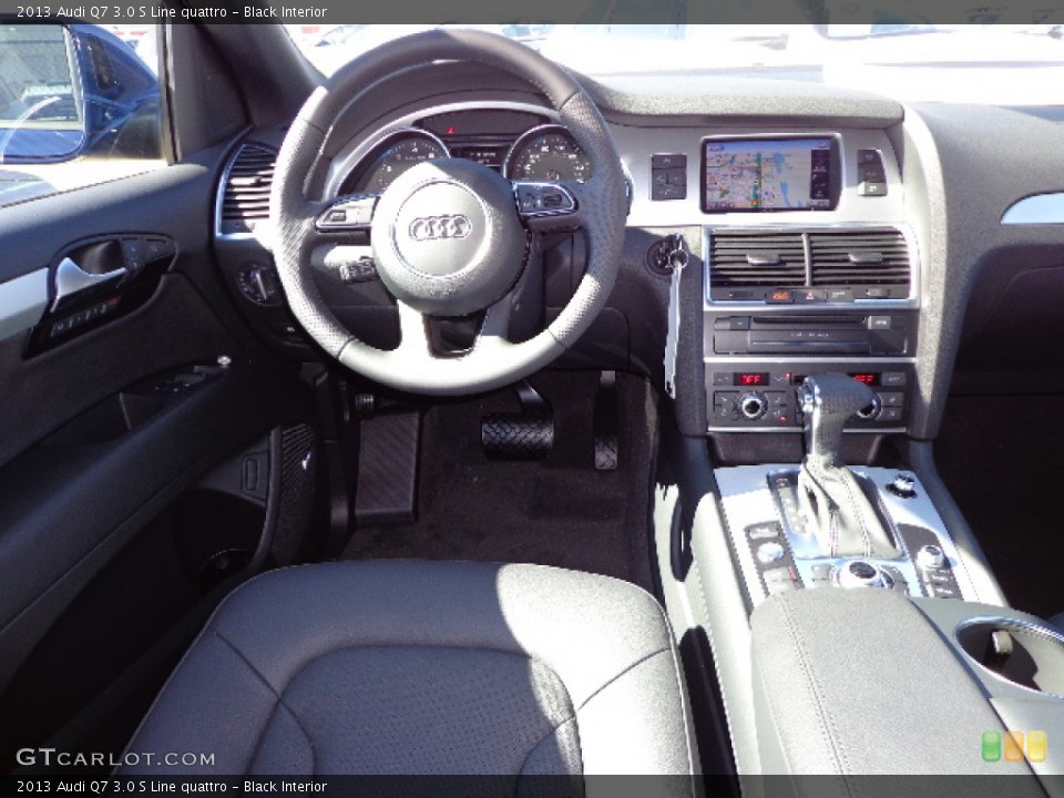 Black Interior Dashboard for the 2013 Audi Q7 3.0 S Line quattro #76130934