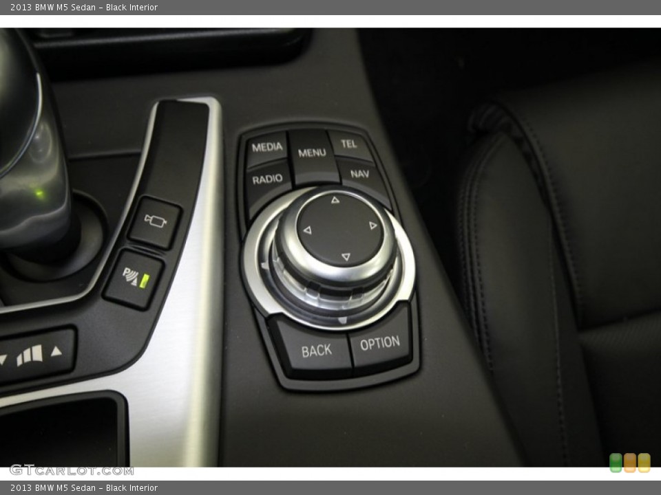 Black Interior Controls for the 2013 BMW M5 Sedan #76195488