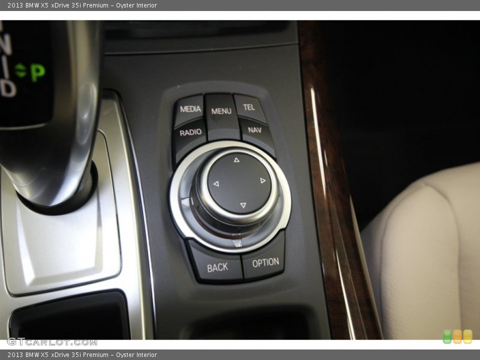 Oyster Interior Controls for the 2013 BMW X5 xDrive 35i Premium #76196414