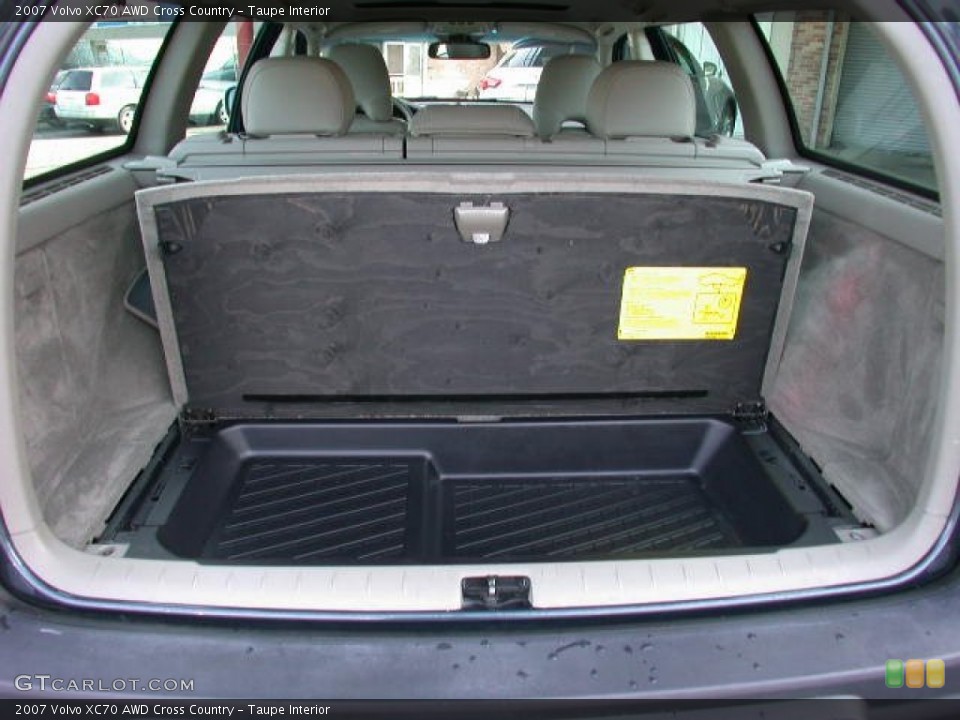 Taupe Interior Trunk for the 2007 Volvo XC70 AWD Cross Country #76210985