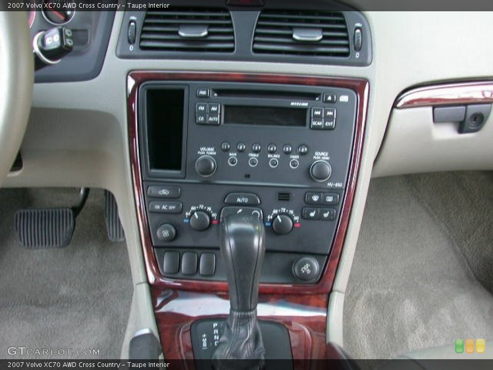 Taupe Interior Controls for the 2007 Volvo XC70 AWD Cross Country #76211004