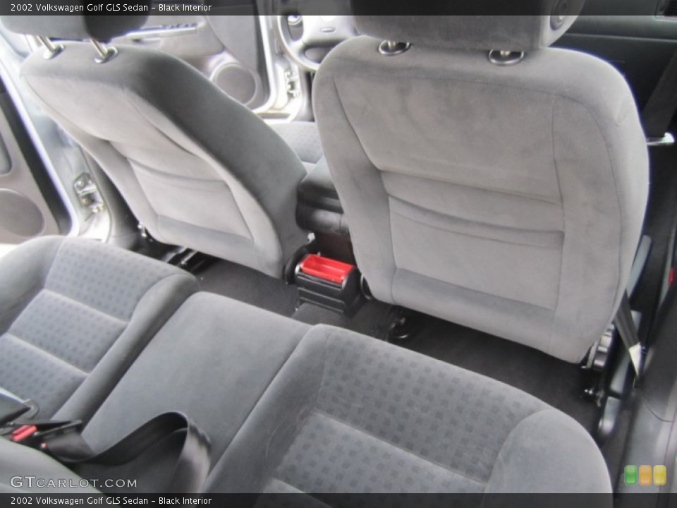 Black Interior Photo for the 2002 Volkswagen Golf GLS Sedan #76213364