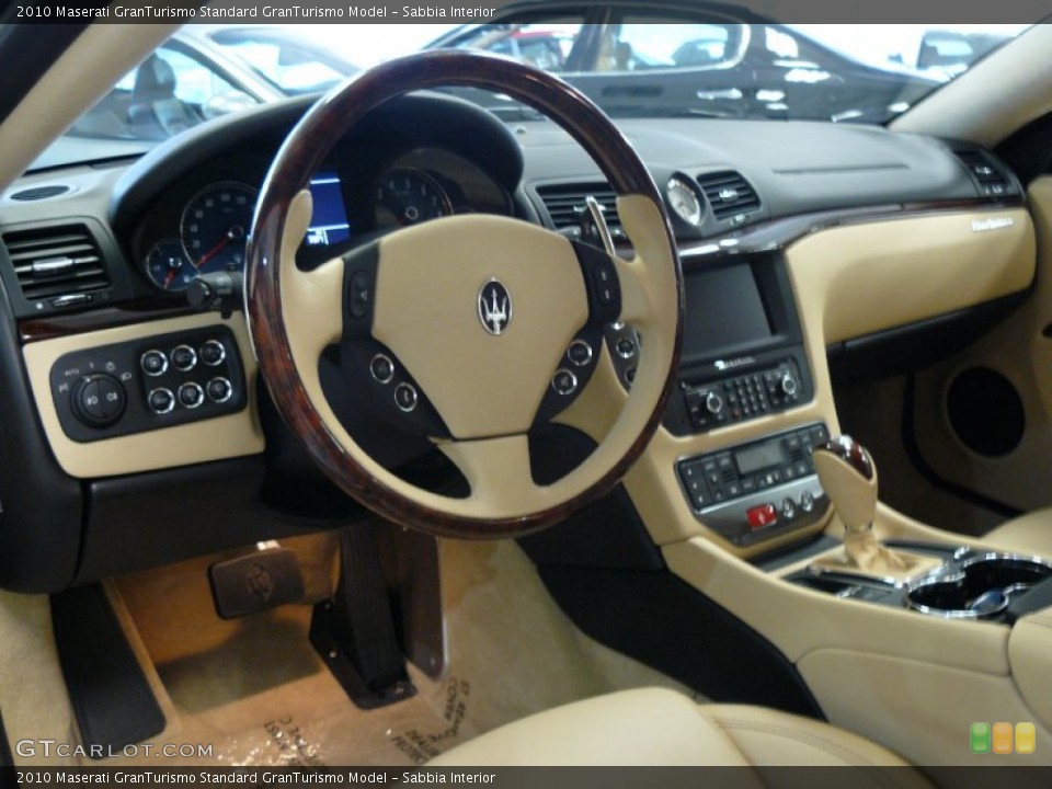 Sabbia Interior Photo for the 2010 Maserati GranTurismo  #76218584