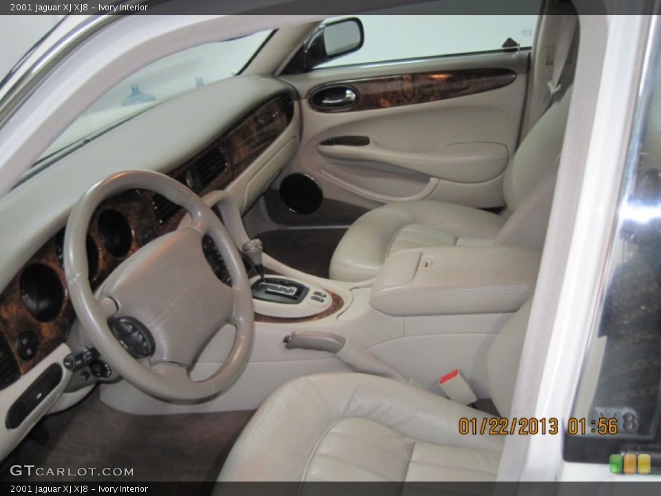 Ivory Interior Photo for the 2001 Jaguar XJ XJ8 #76229915