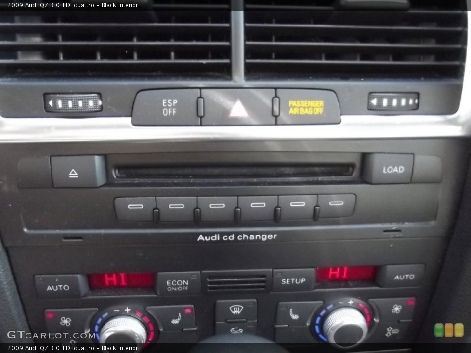 Black Interior Controls for the 2009 Audi Q7 3.0 TDI quattro #76229963