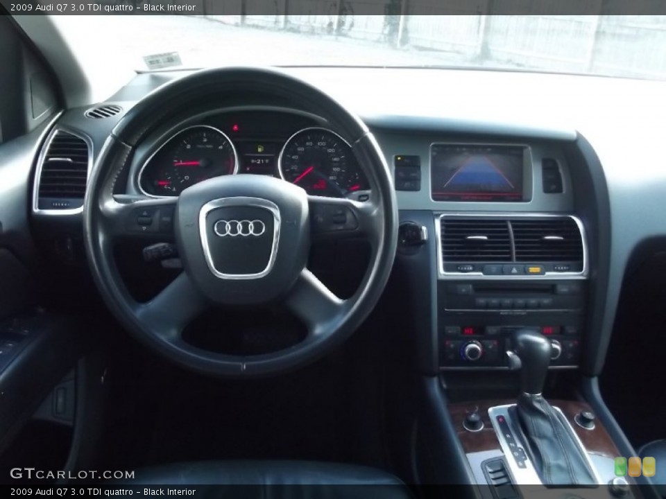 Black Interior Dashboard for the 2009 Audi Q7 3.0 TDI quattro #76230071