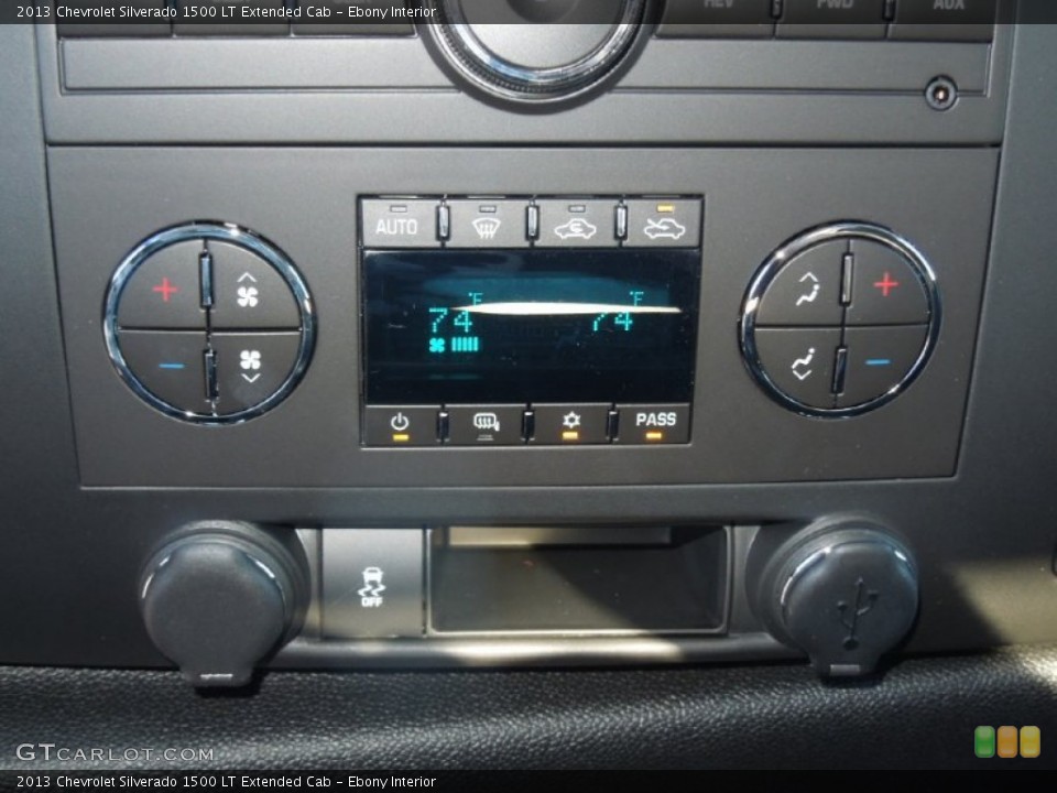 Ebony Interior Controls for the 2013 Chevrolet Silverado 1500 LT Extended Cab #76245227