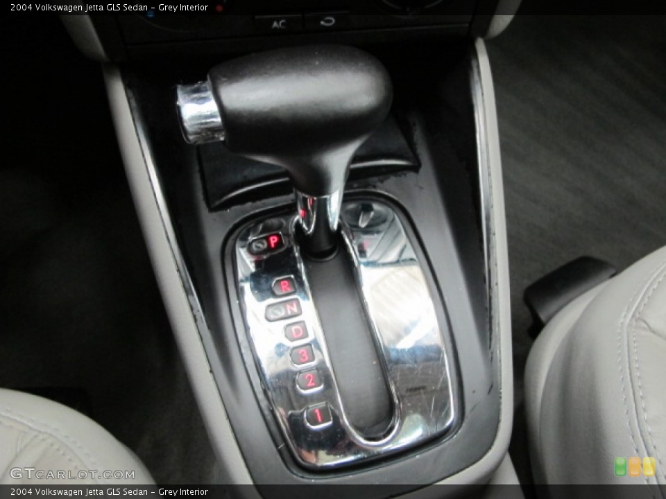 Grey Interior Transmission for the 2004 Volkswagen Jetta GLS Sedan #76247250