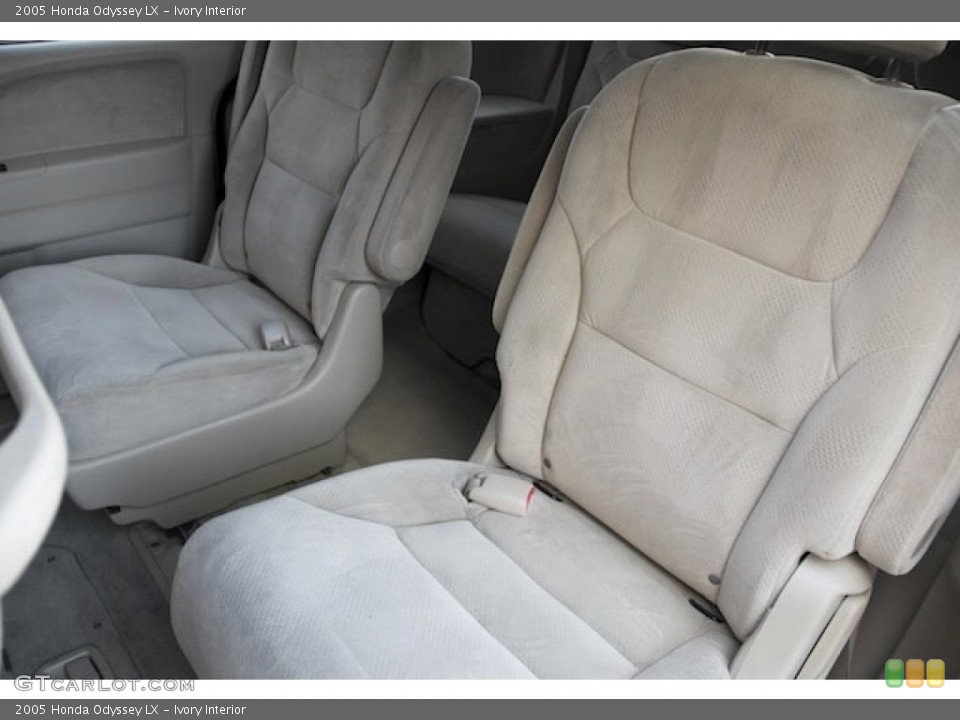 Ivory Interior Rear Seat for the 2005 Honda Odyssey LX #76247942