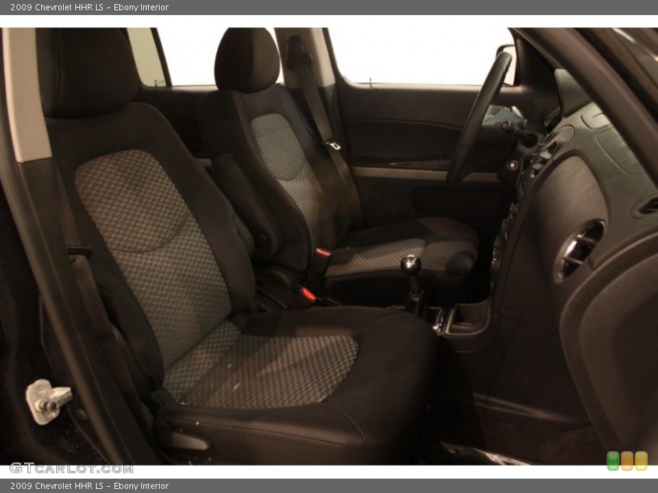Ebony Interior Photo for the 2009 Chevrolet HHR LS #76251703