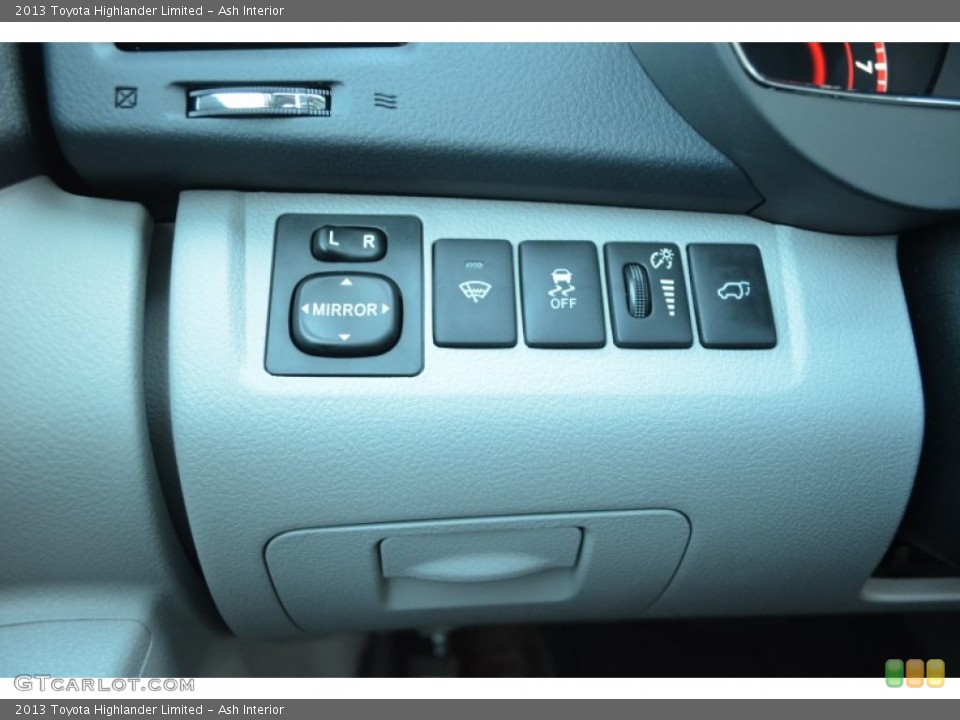 Ash Interior Controls for the 2013 Toyota Highlander Limited #76255850