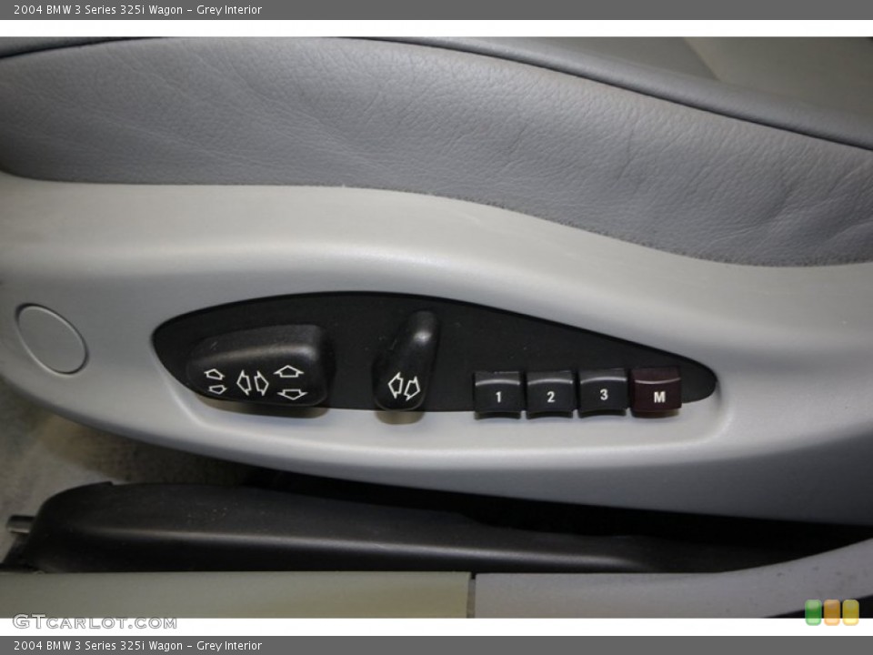 Grey Interior Controls for the 2004 BMW 3 Series 325i Wagon #76264997
