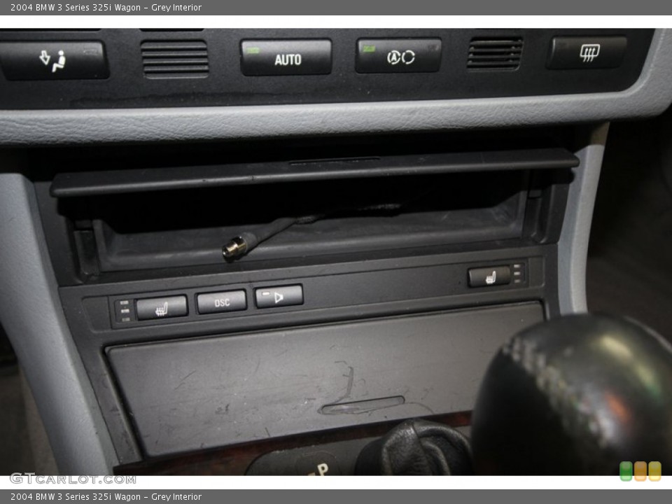 Grey Interior Controls for the 2004 BMW 3 Series 325i Wagon #76265045
