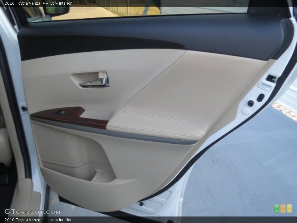 Ivory Interior Door Panel for the 2010 Toyota Venza I4 #76268570