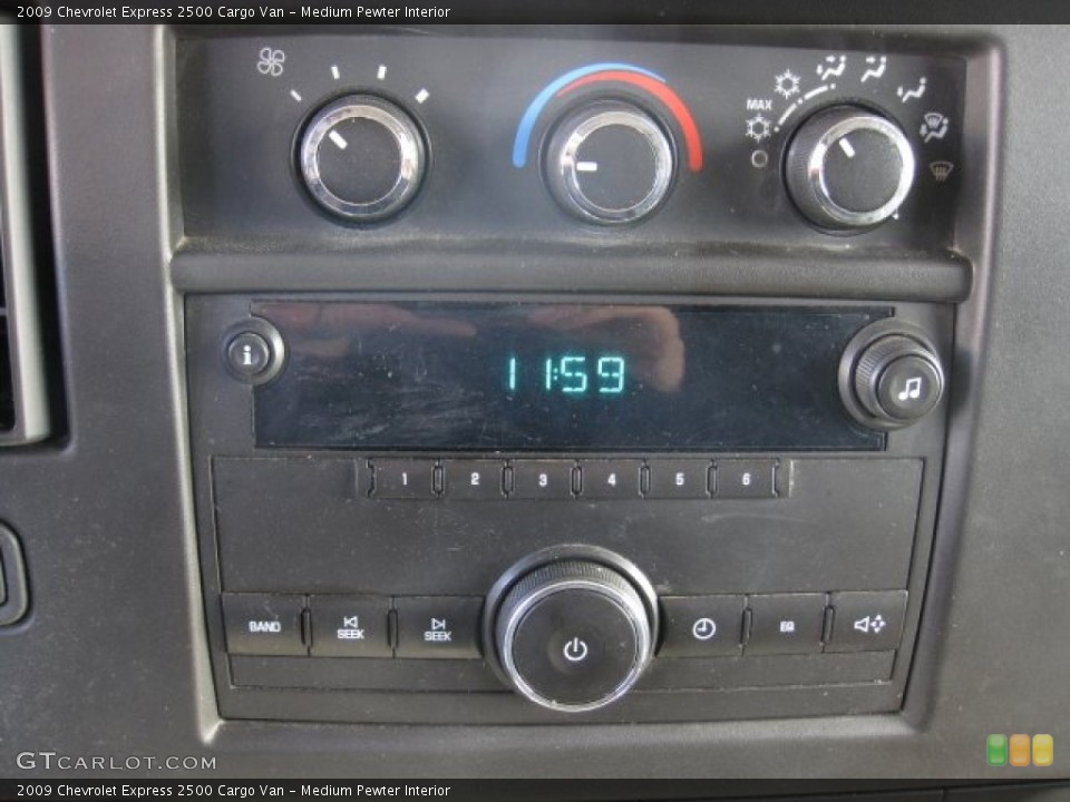Medium Pewter Interior Controls for the 2009 Chevrolet Express 2500 Cargo Van #76273958