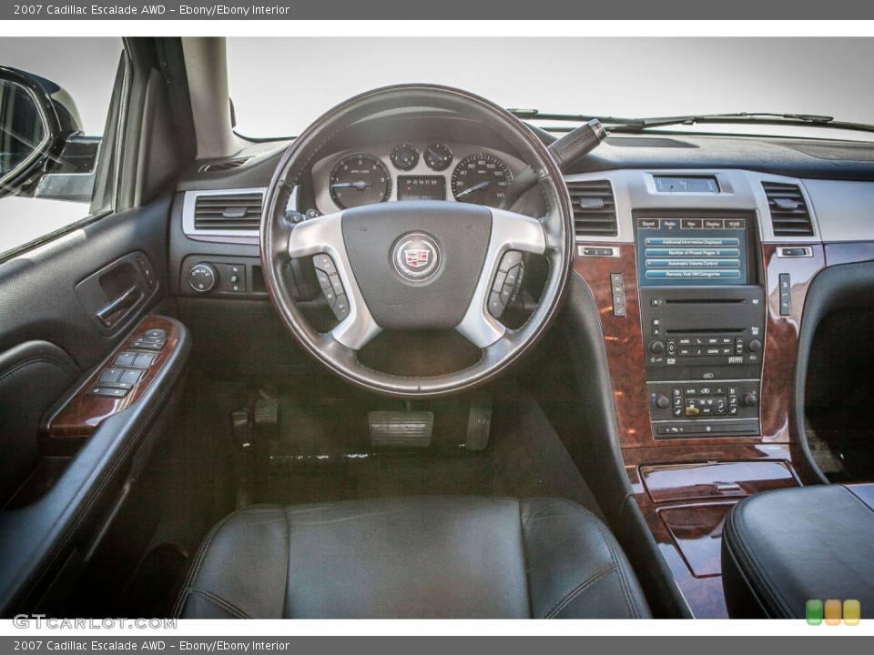 Ebony/Ebony Interior Dashboard for the 2007 Cadillac Escalade AWD #76293184