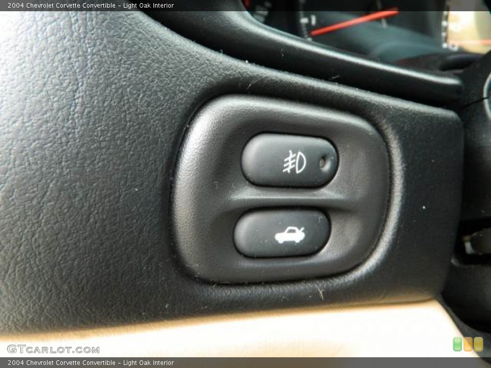 Light Oak Interior Controls for the 2004 Chevrolet Corvette Convertible #76307680
