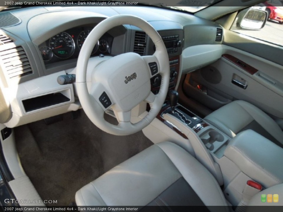 Dark Khaki/Light Graystone 2007 Jeep Grand Cherokee Interiors