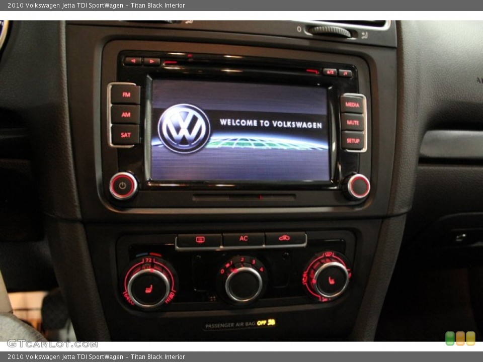 Titan Black Interior Controls for the 2010 Volkswagen Jetta TDI SportWagen #76324727