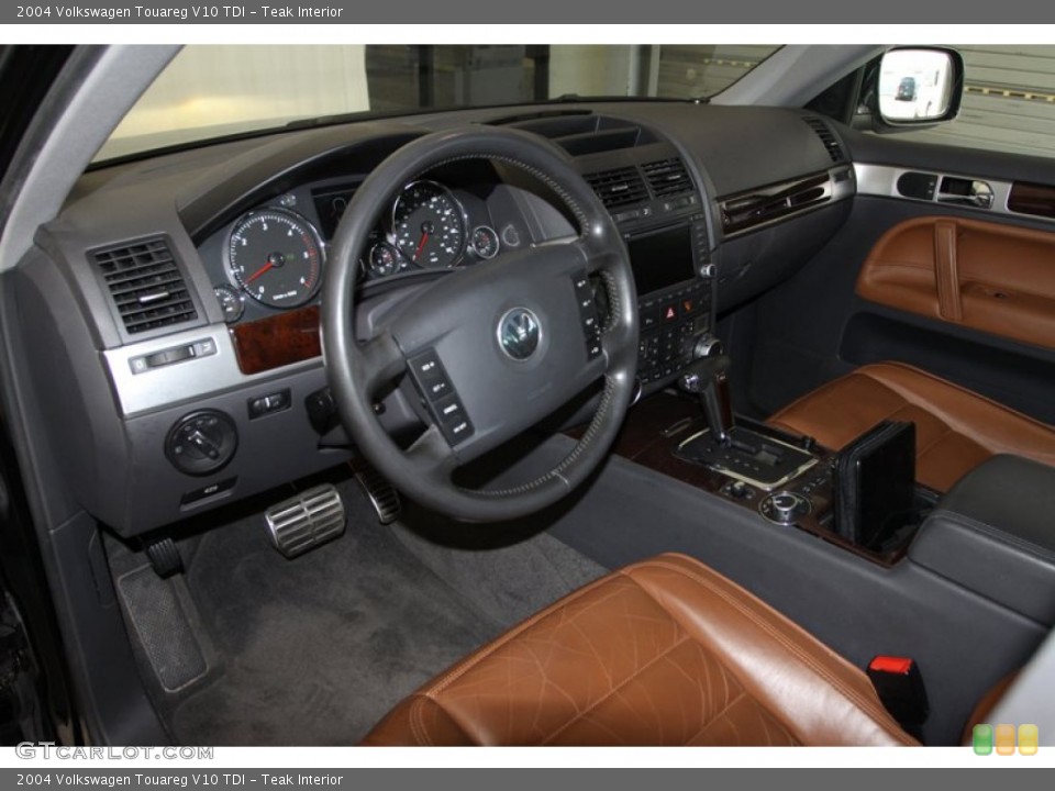 Teak Interior Photo for the 2004 Volkswagen Touareg V10 TDI #76329145
