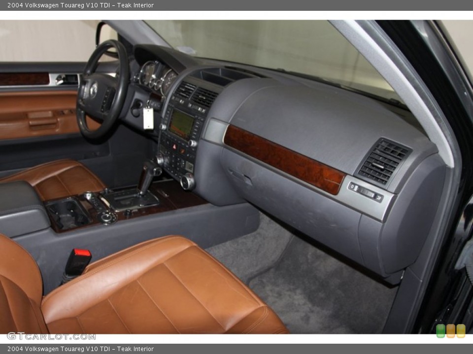 Teak Interior Dashboard for the 2004 Volkswagen Touareg V10 TDI #76329365
