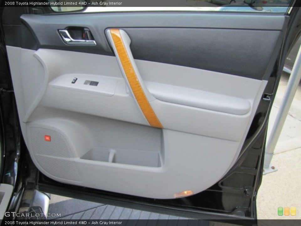 Ash Gray Interior Door Panel for the 2008 Toyota Highlander Hybrid Limited 4WD #76347739