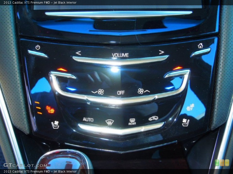 Jet Black Interior Controls for the 2013 Cadillac XTS Premium FWD #76360095