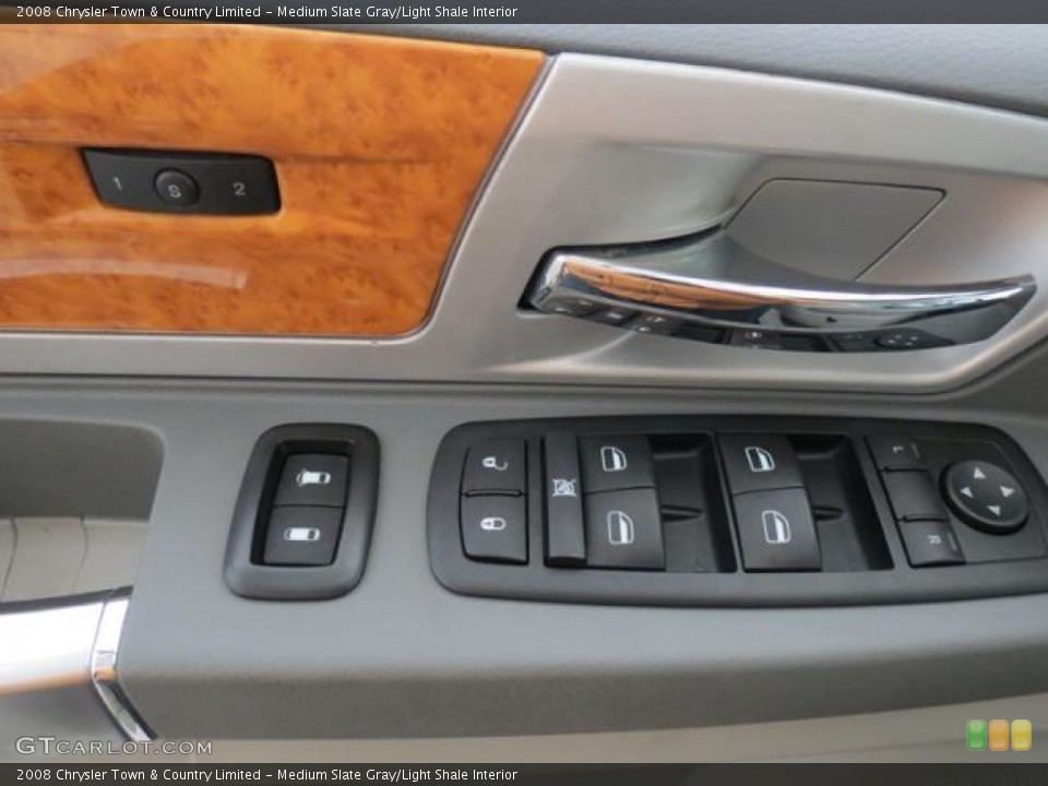 Medium Slate Gray/Light Shale Interior Controls for the 2008 Chrysler Town & Country Limited #76375591