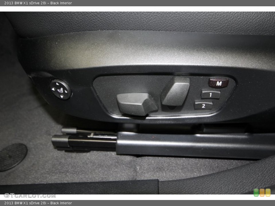 Black Interior Controls for the 2013 BMW X1 sDrive 28i #76388026