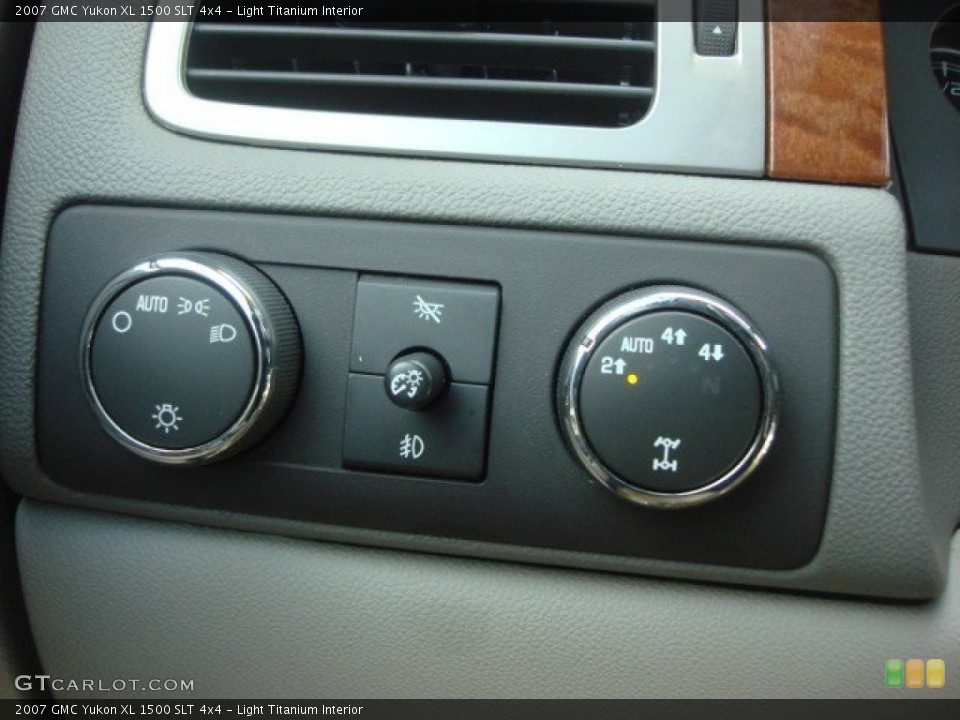 Light Titanium Interior Controls for the 2007 GMC Yukon XL 1500 SLT 4x4 #76390388