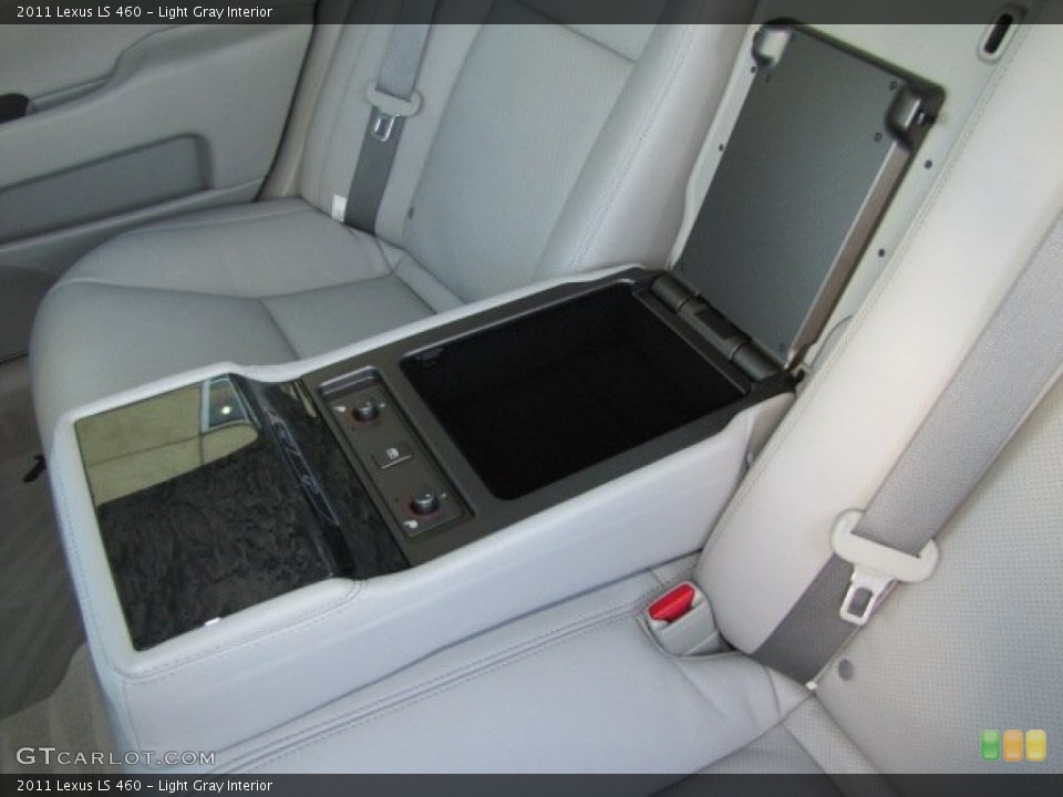 Light Gray Interior Photo for the 2011 Lexus LS 460 #76399785