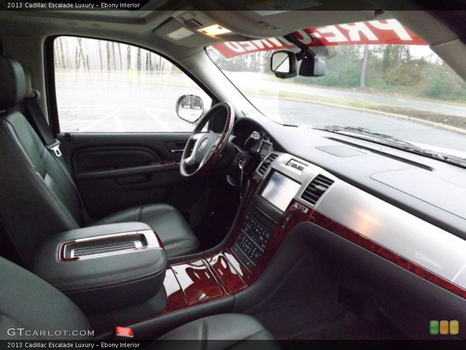 Ebony Interior Dashboard for the 2013 Cadillac Escalade Luxury #76401087