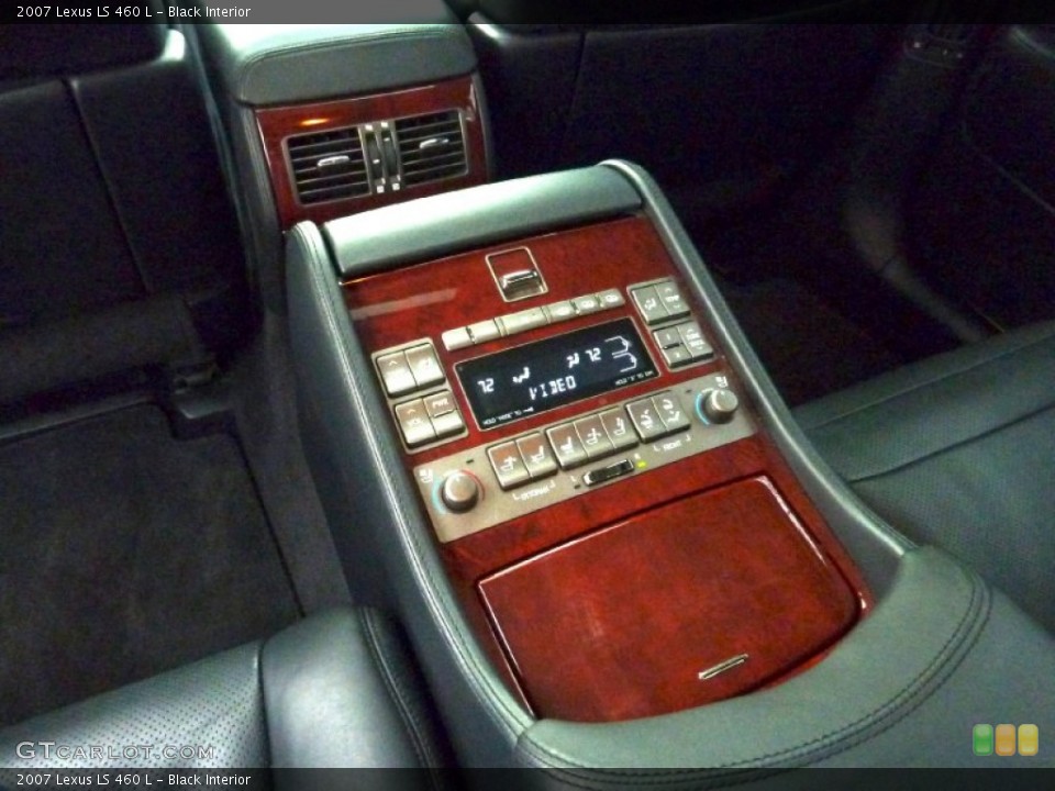 Black Interior Controls for the 2007 Lexus LS 460 L #76404952