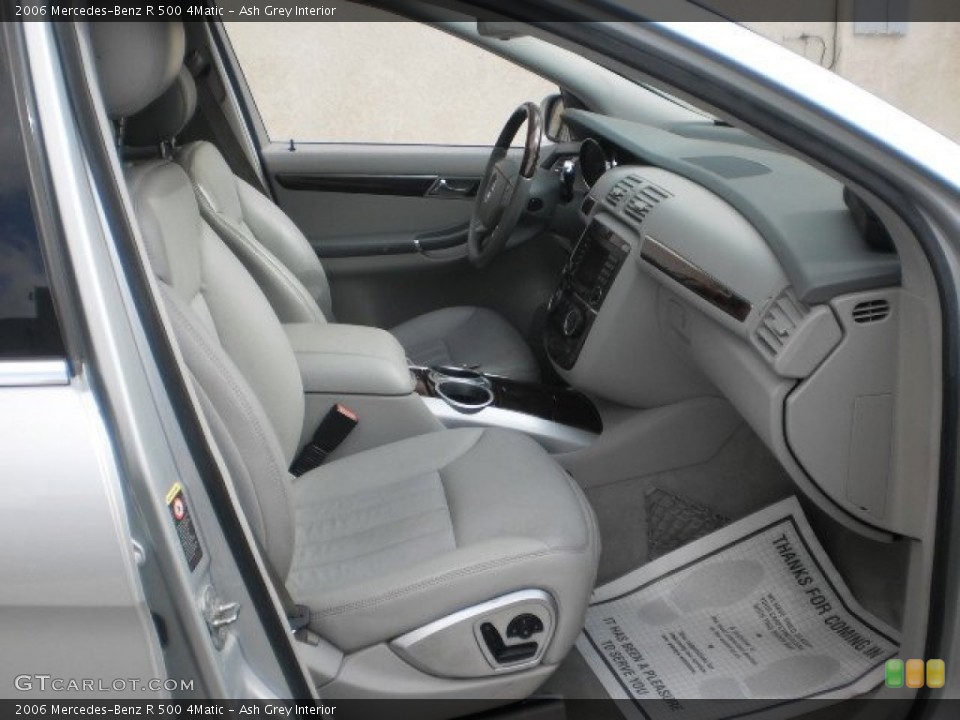 Ash Grey Interior Photo for the 2006 Mercedes-Benz R 500 4Matic #76418490
