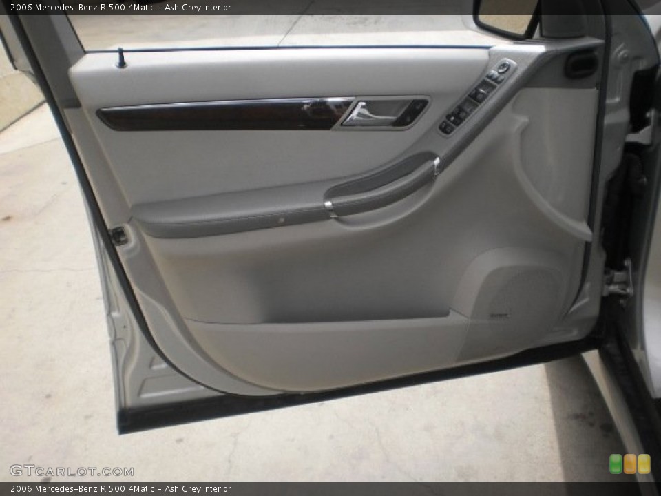 Ash Grey Interior Door Panel for the 2006 Mercedes-Benz R 500 4Matic #76418523