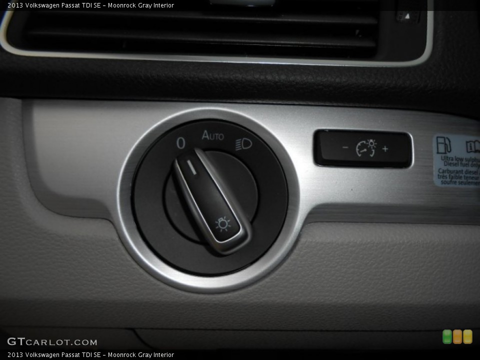 Moonrock Gray Interior Controls for the 2013 Volkswagen Passat TDI SE #76427301