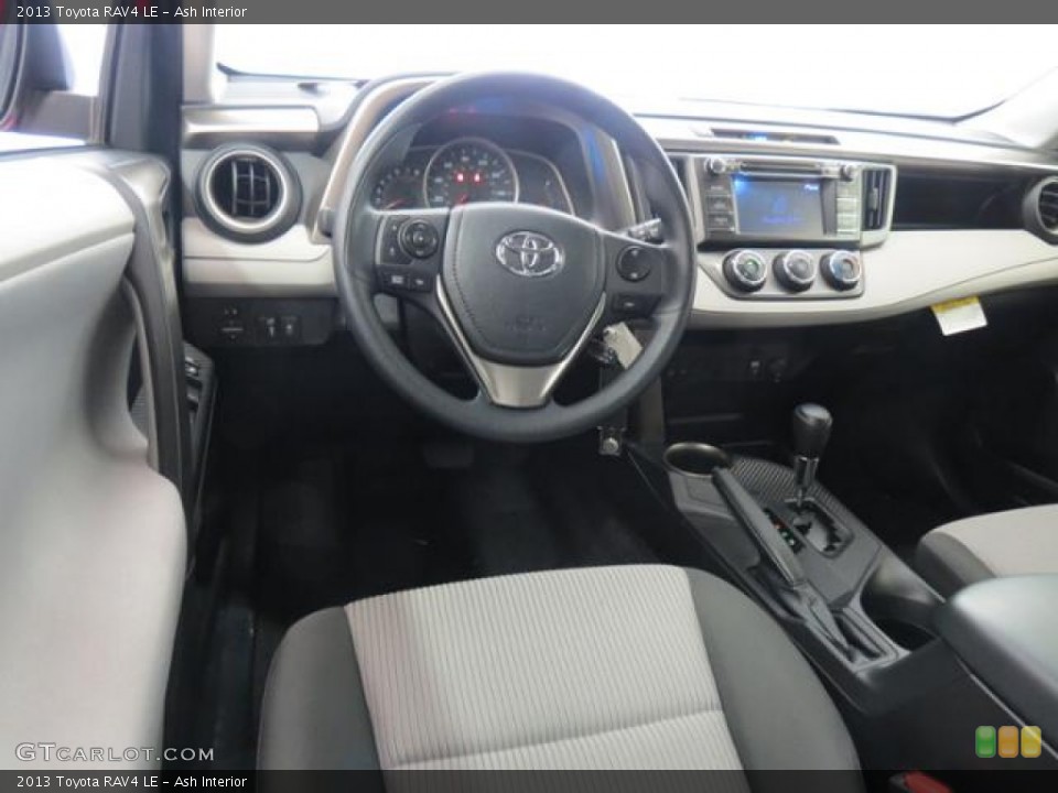 Ash Interior Photo for the 2013 Toyota RAV4 LE #76433010